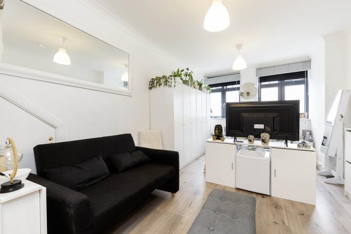 			Studio Apartment, 1 bath, 1 reception Apartment			 Burnley Road, Dollis Hill